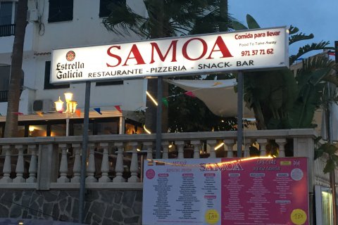 Rótulo luminoso de entrada al restaurante  SAMOA.