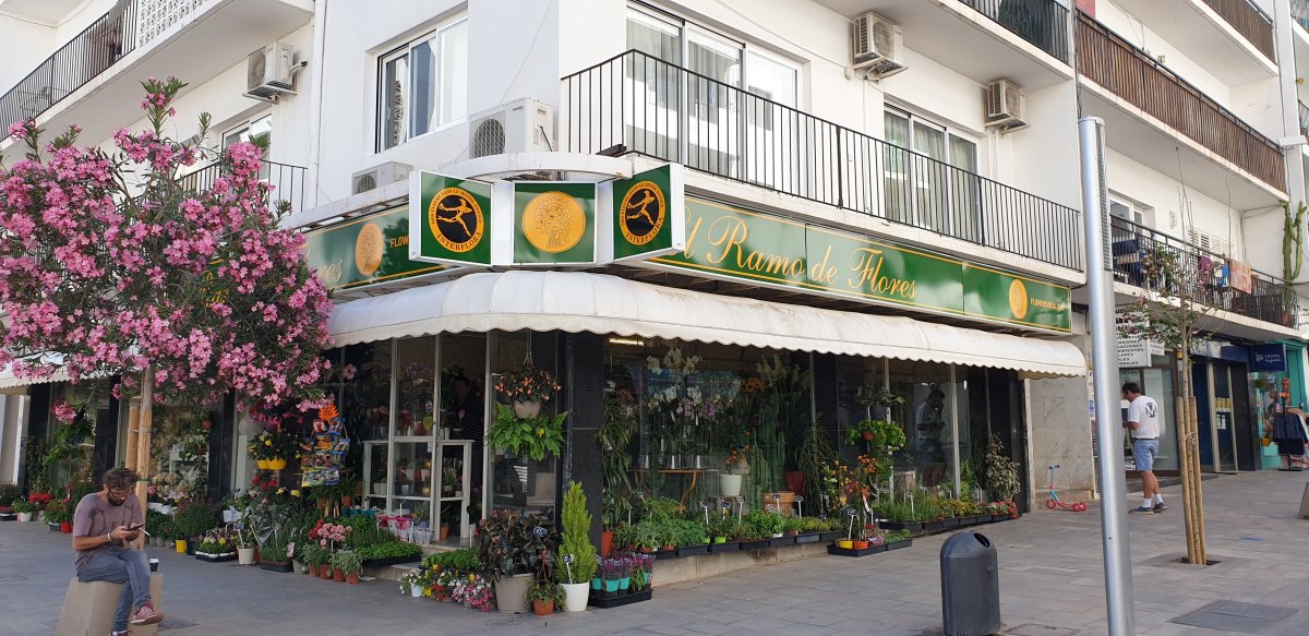 RAMO DE FLORES IBIZA