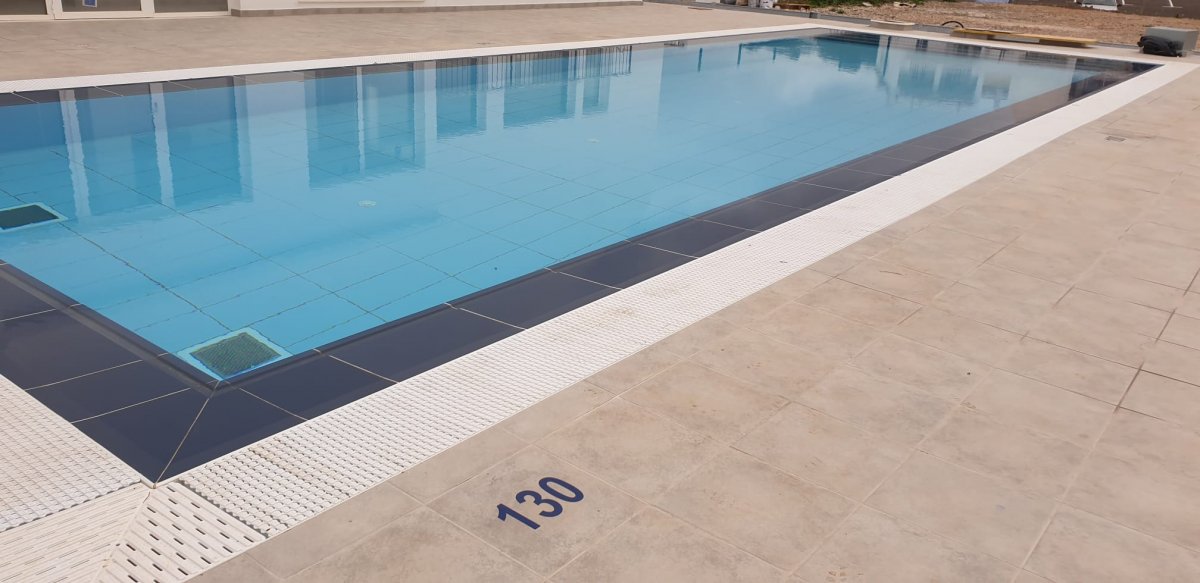 Palliser - Piscina Mercadal